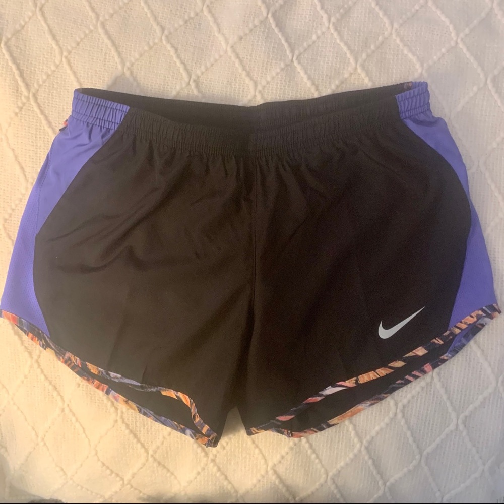 NWT immaculate Nike Dri-fit shorts 🩳 🩲👔